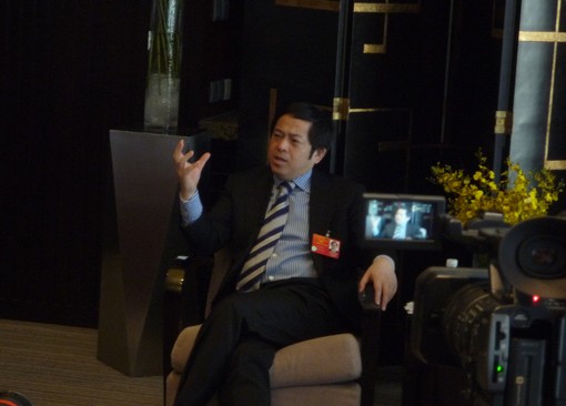 人大代表向文波：中國企業海外發展須建立在互利共贏基礎之上 (1)